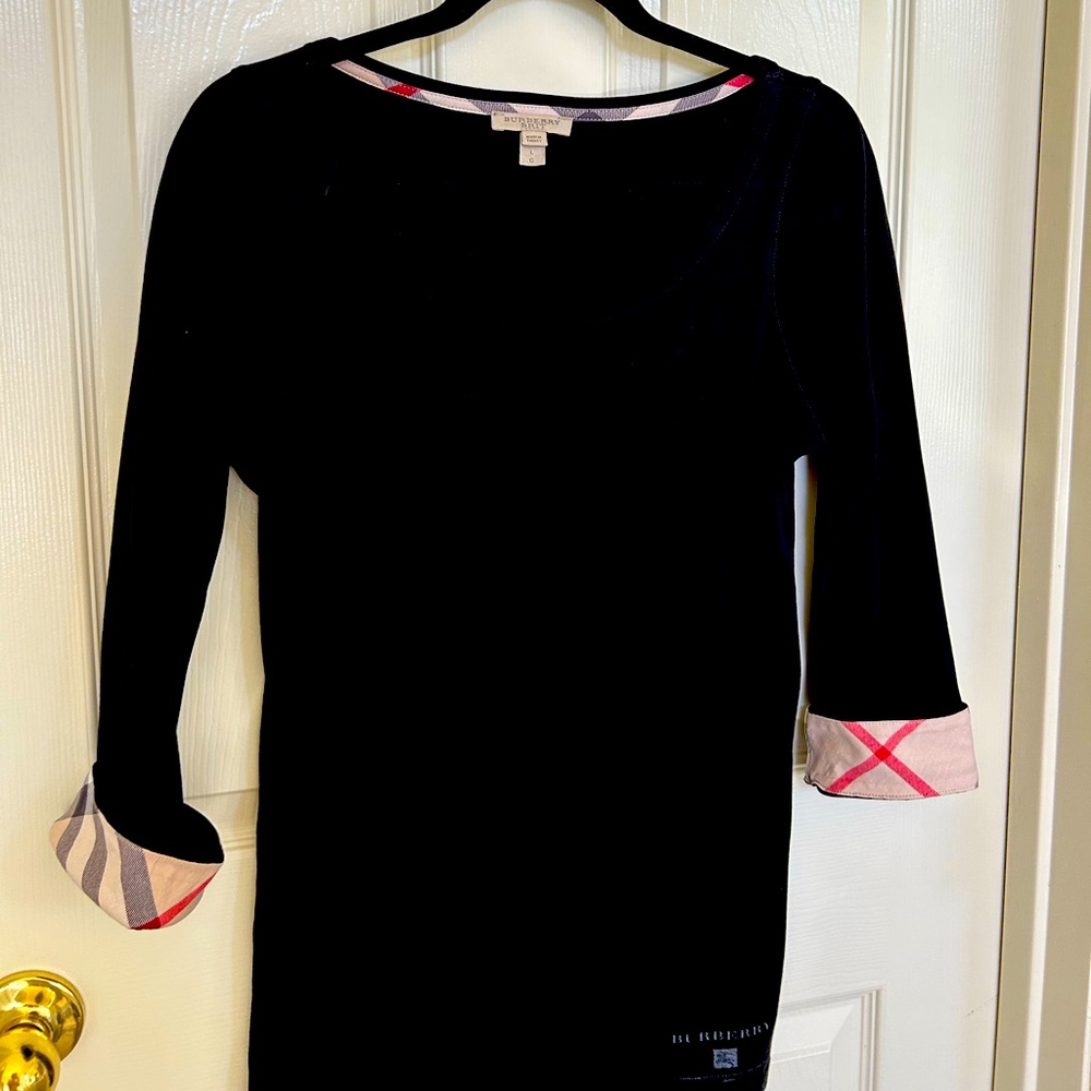 Beautiful genuine authentic Burberry black t shirt